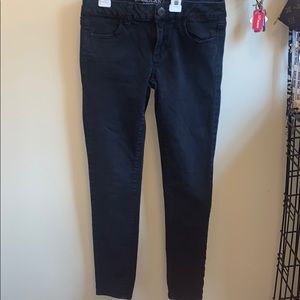 Black AE skinny jeans